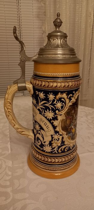 Vintage. Нова. Немска рисувана халба 31 см.