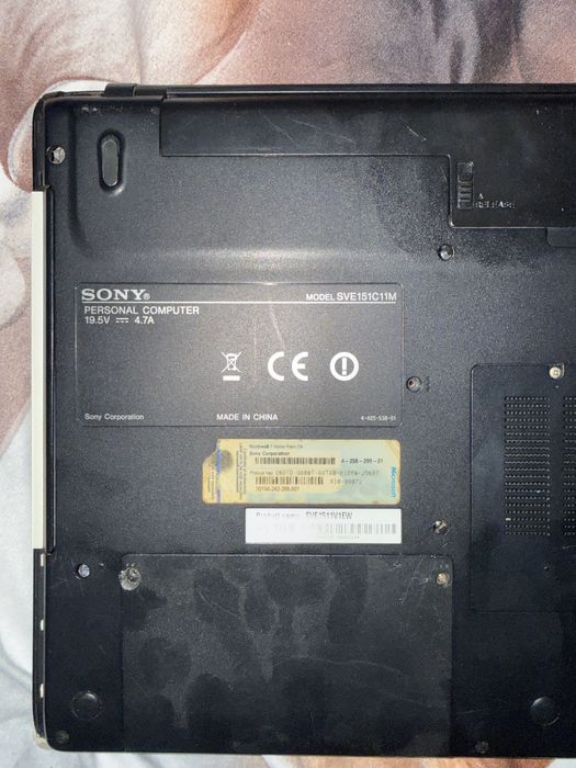 Vand laptop sony vaio fara incarcator