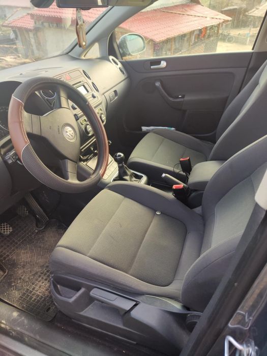Vând golf 5plus 2.0 140cp 2006