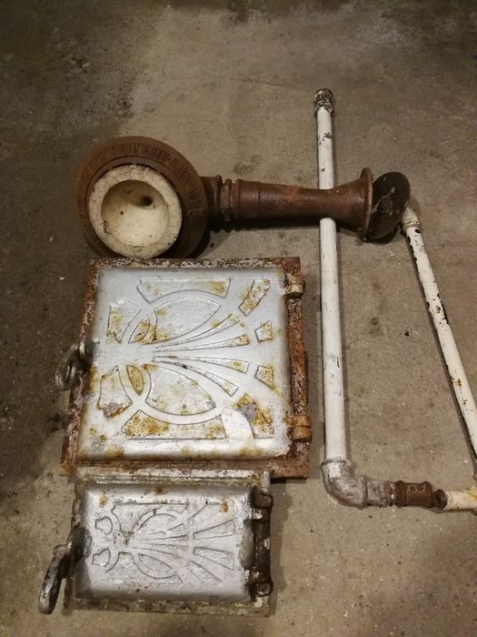 Zdrobitor struguri, uși soba