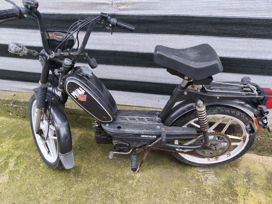 Vând motoreta Hercules prima 5s in stare buna pentru cunoscatori