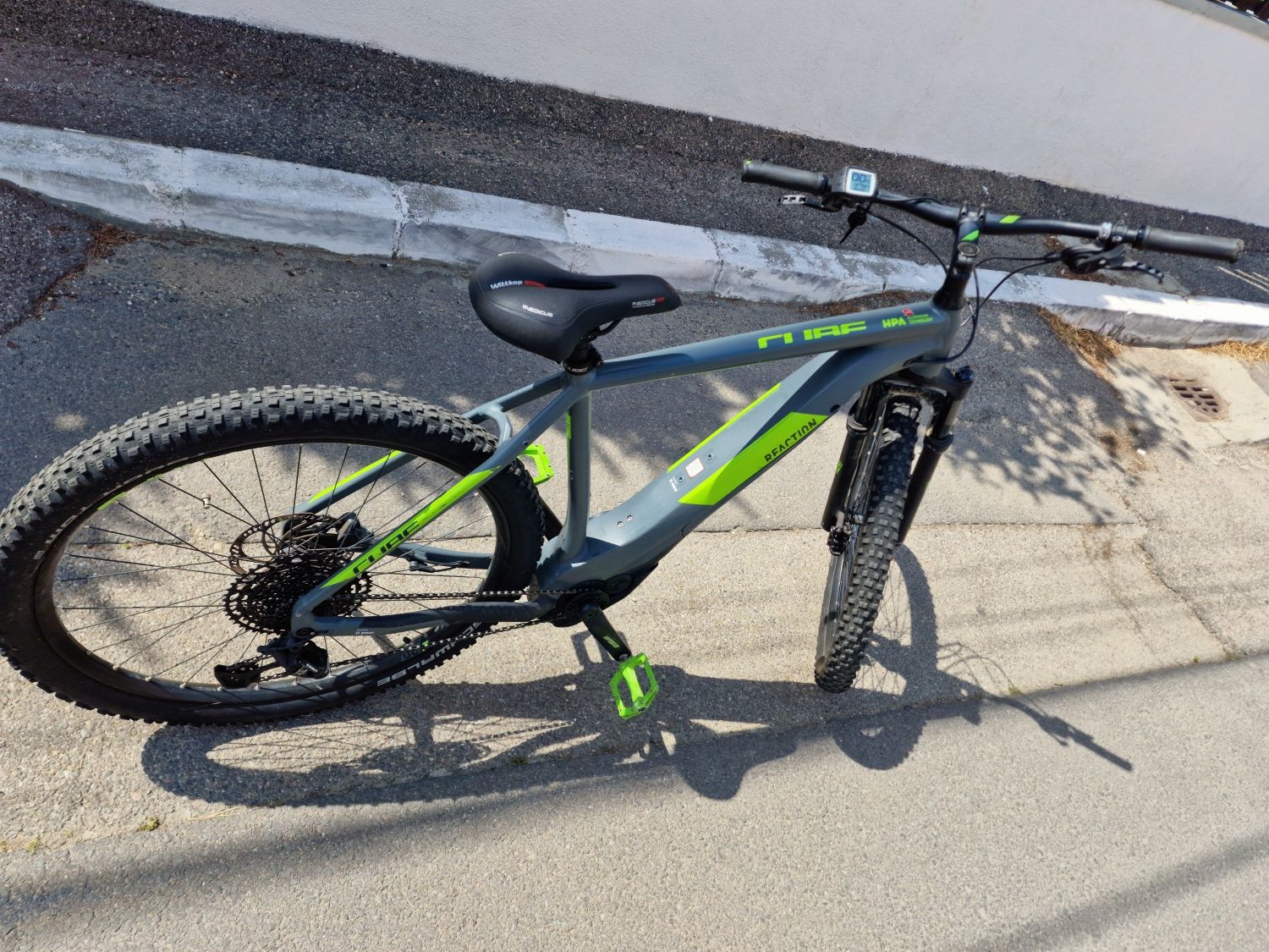 Bicicleta electrica cube 29er cadru L-Xl