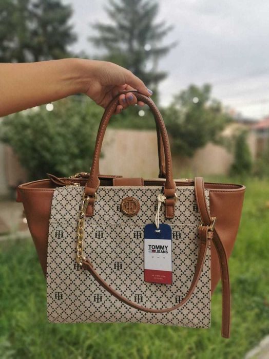 Geantă Tommy Hilfiger
