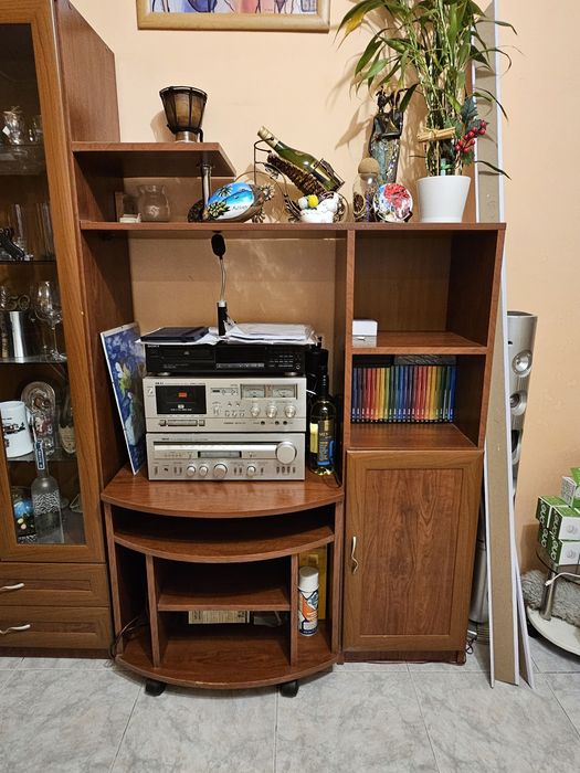 Запазена! Секция в добро състояние