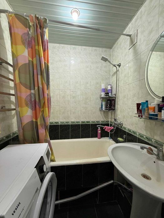 Новомосковская, институт IDU, кафе Вечер и Бон, 2/2/5, кирпич, 54 метр