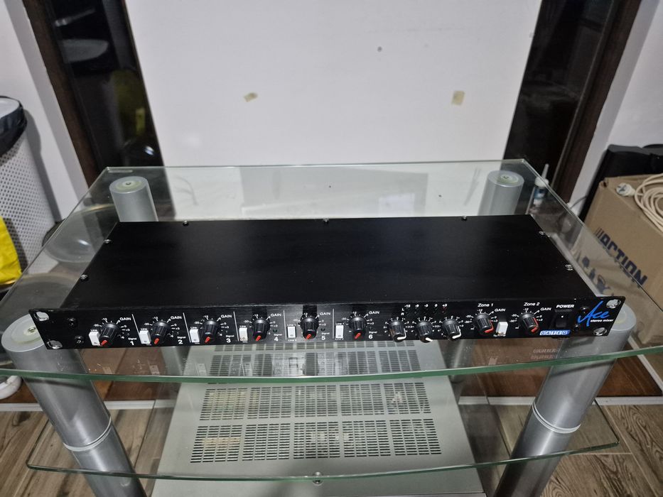 Ace Dateq Stereo Mixer Balansat Top