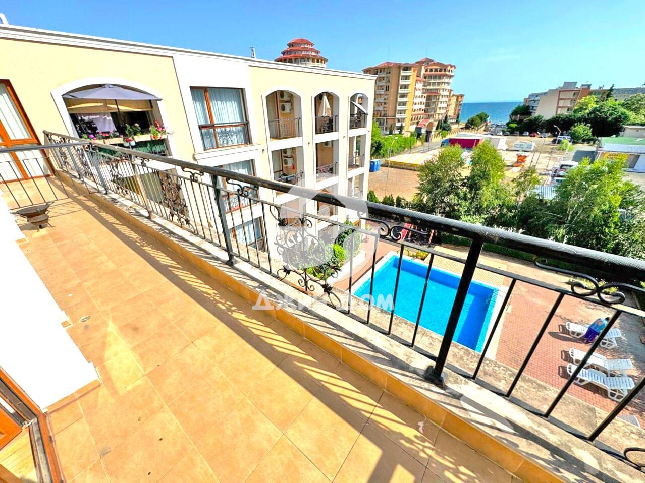 Продава се Двустаен апартамент в к.к. Елените - 54 кв.м за 1084 €/кв.м - Снимка #7