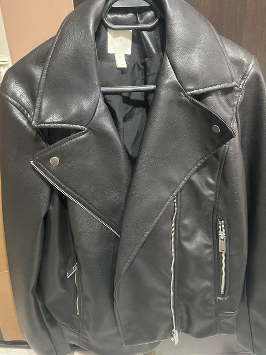 Geacă piele ecologica,h&m,culoare negru,purtata foarte putin