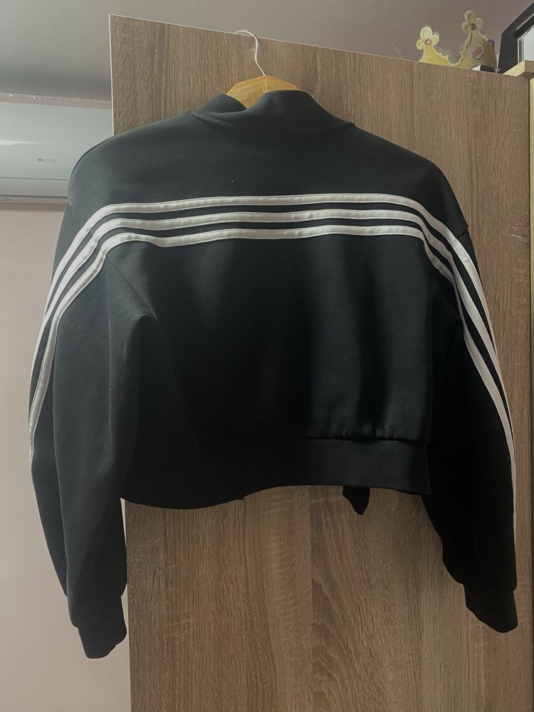 Adidas къс суичър