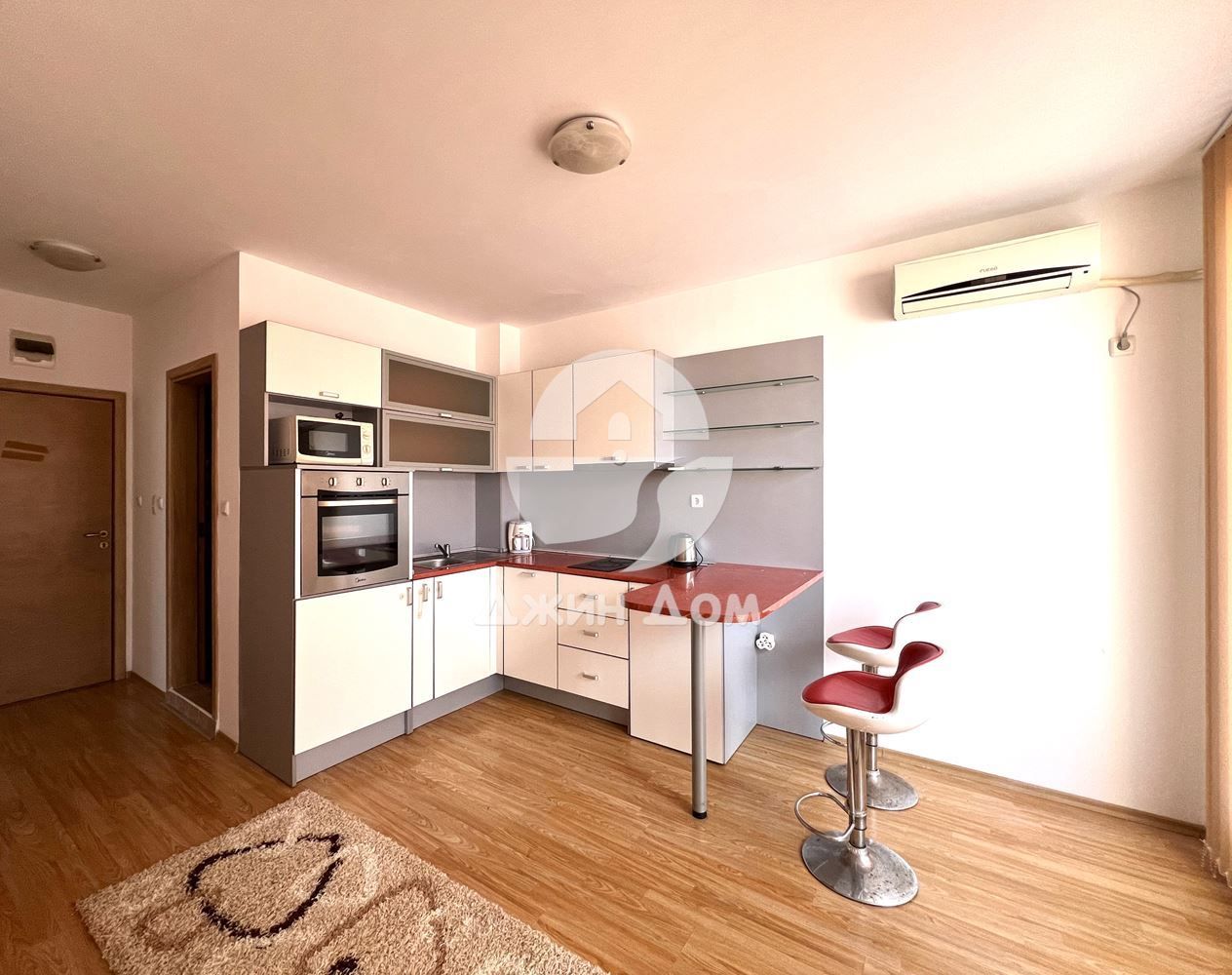 Продава се Тристаен апартамент в к.к. Слънчев бряг - 69 кв.м за 812 €/кв.м - Снимка #1