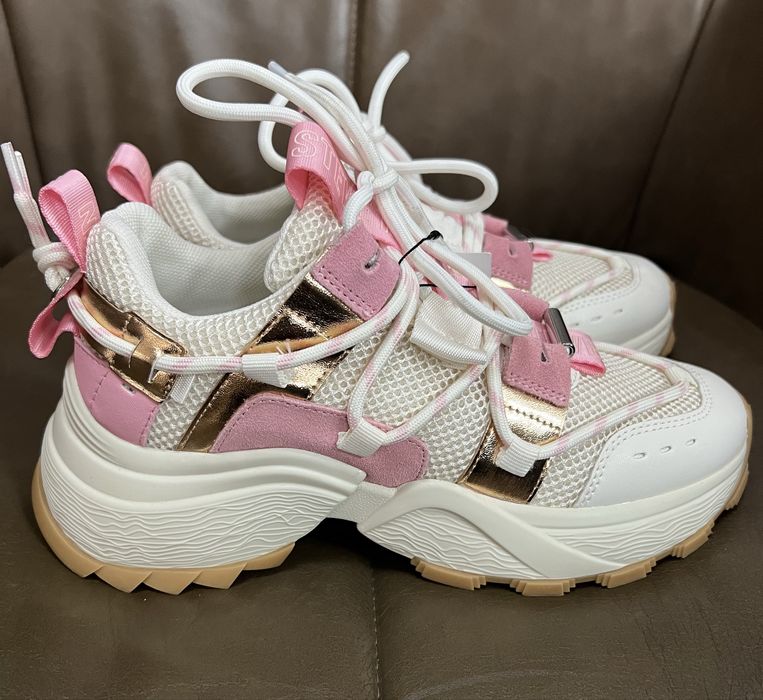 Маратонки Calvin Patrizia Pepe adidas givenchy steve madden nike karl