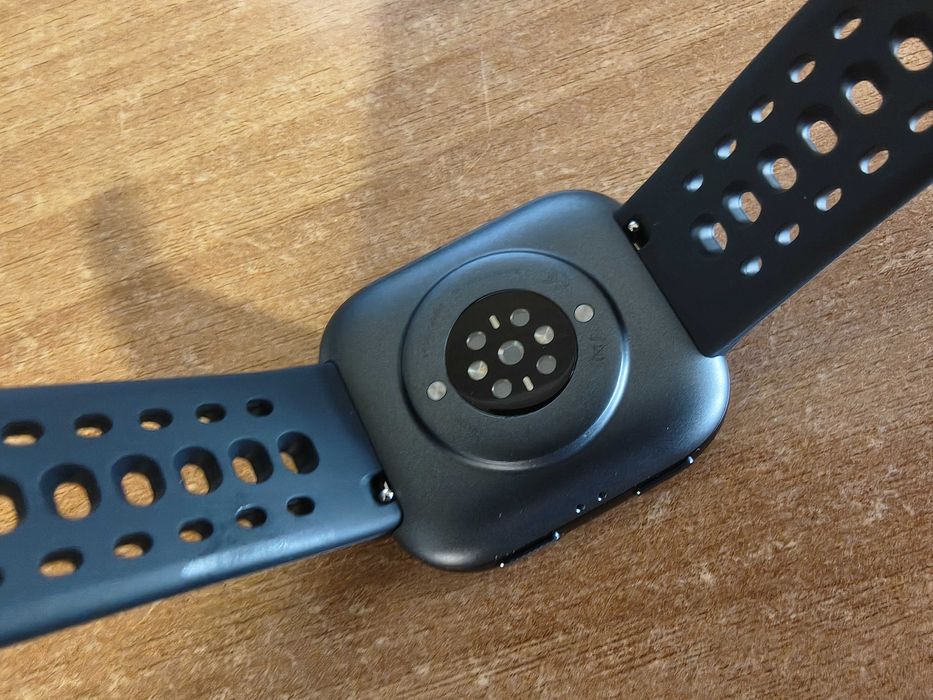 Смартчасовник Amazfit Bip 6