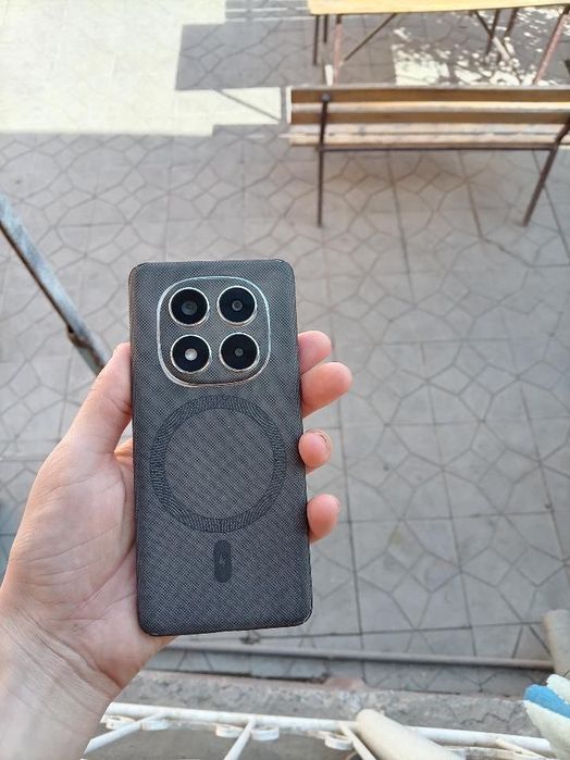 Poco x7 8/256 taligi