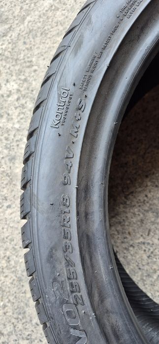 4 anvelope iarna Hankook,fata 225/40/18,spate 255/35/18.Pret/bucata