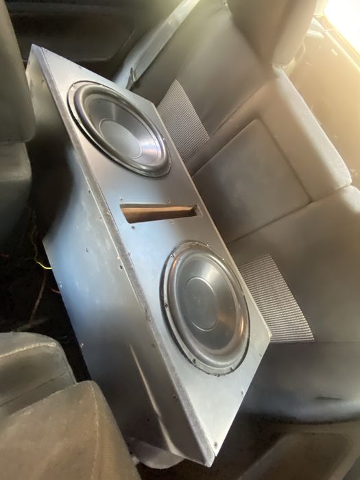 Vand subwoofer 2000 watt vine impreuna cu statie de 800watt