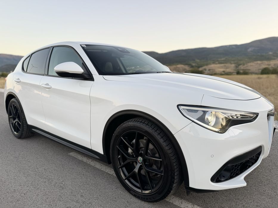 Alfa Romeo Stelvio 2.2D Q4 / FULL / Koja / Distronic / 4X4
