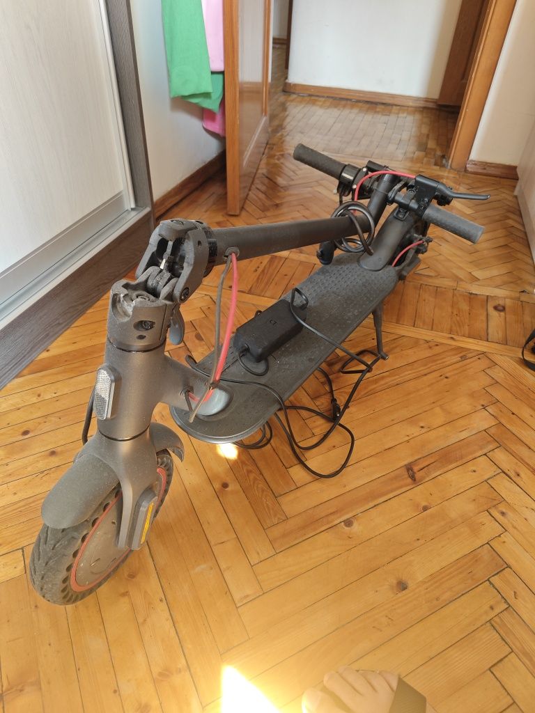 Самокат Mi Electric Scooter Pro 2