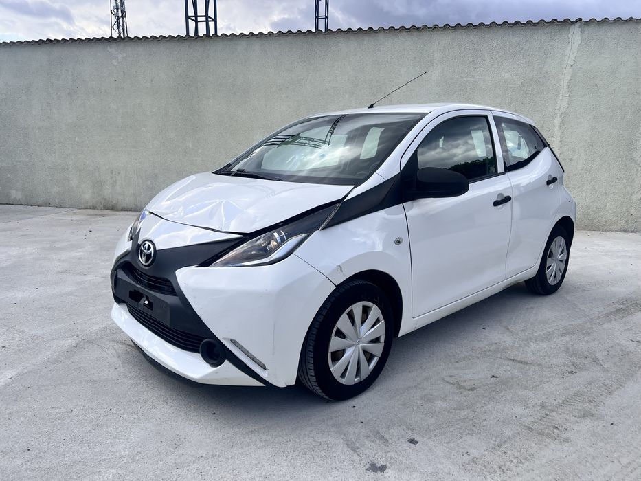 Toyota Aygo usor avariat