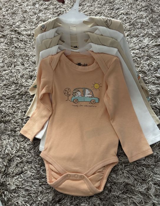 Set 5  body bebe noi cu eticheta