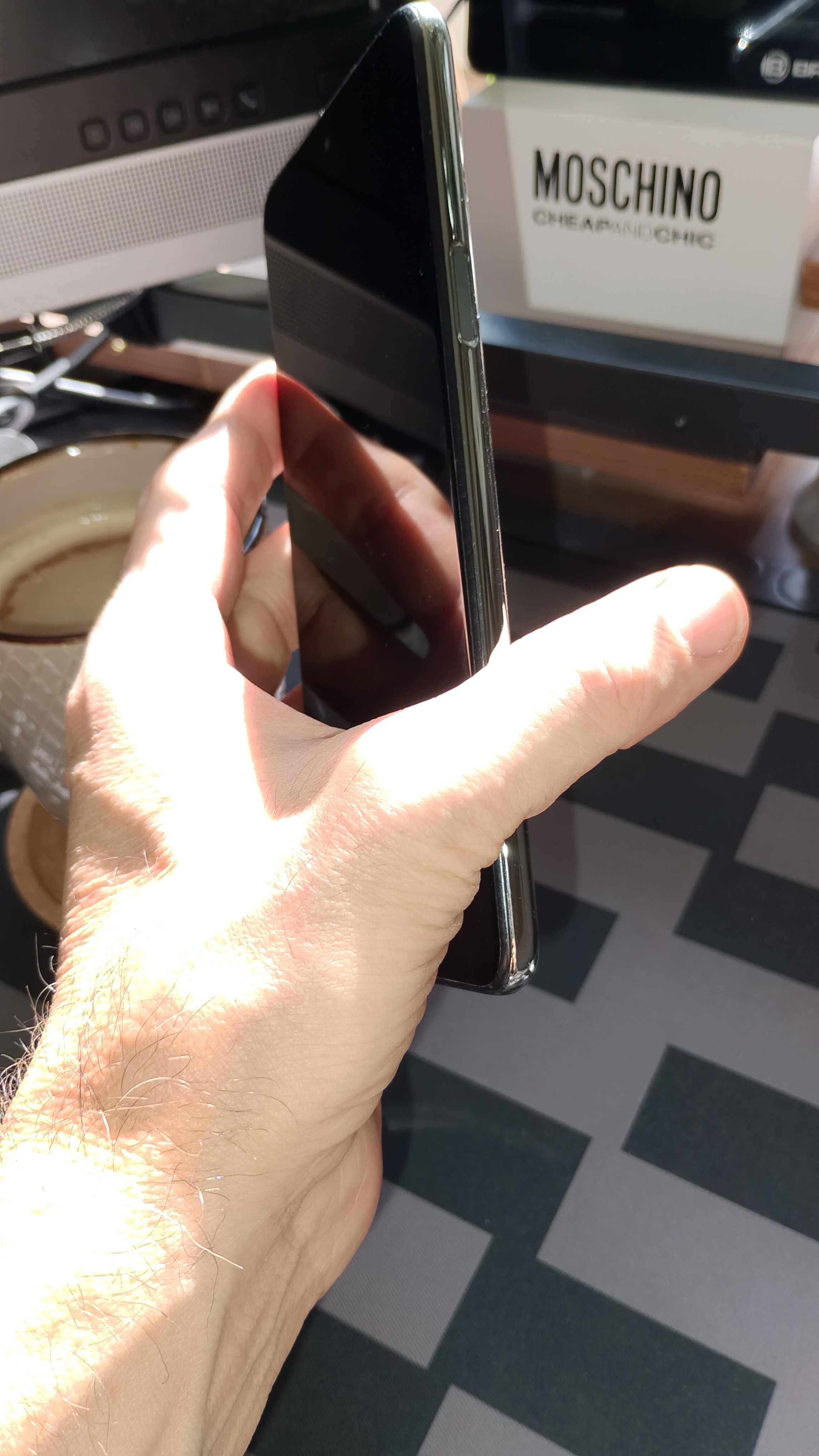запазен LG K42 64/3 ram телефон