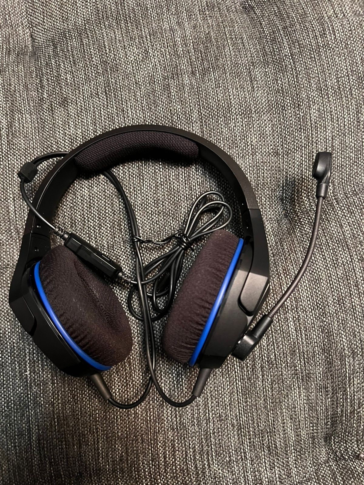 Наушники HyperX Cloud Stinger Core HX-HSCSC-BK черный-синий