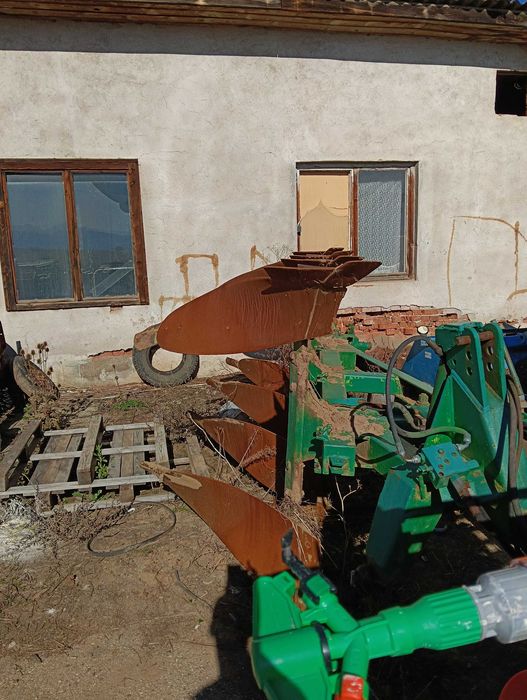 Плуг Dowdeswell 3+1