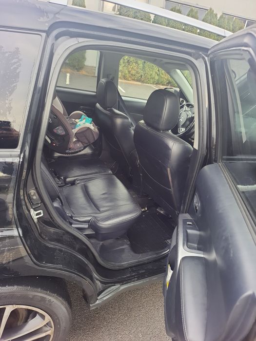 Vând Mitsubishi outlander 4x4