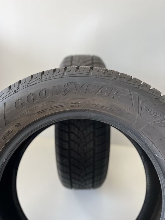 Зимни гуми 225/65/17 GoodYear