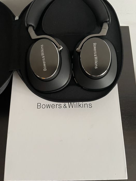 Casti Bowers&wilkins model Px8 Noi in cutie