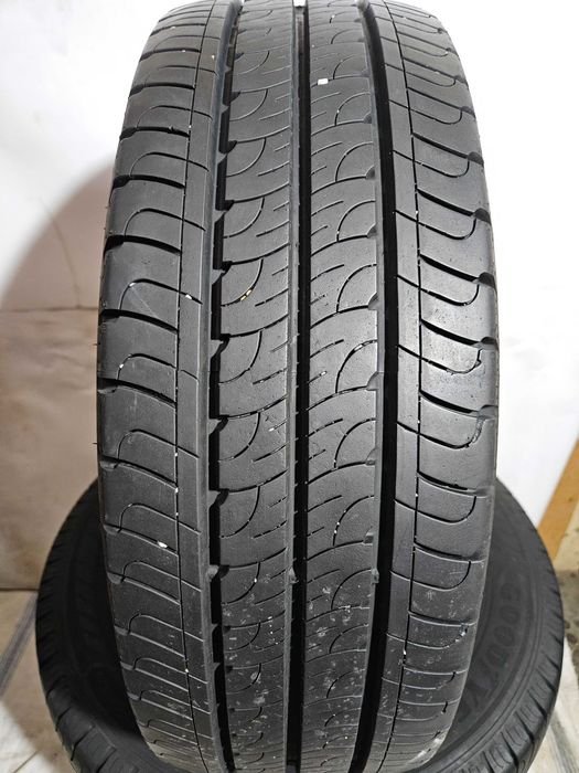 4бр 215/65/16С GOODYEAR 10мм грайфер дот:22г Предлагаме монтаж++