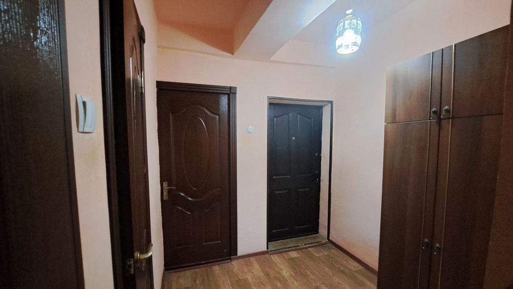 Чирчик шахар 
Навои атлант тепасида  
#1-хона 1-этаж 
Квартира ижар