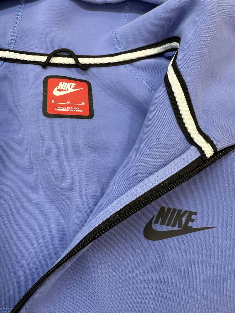 Nike Tech Fleece комплекти – Сив (S) и Син (M)