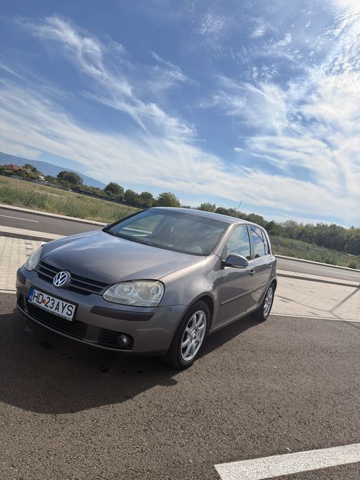 Vând  golf  5 1.6
