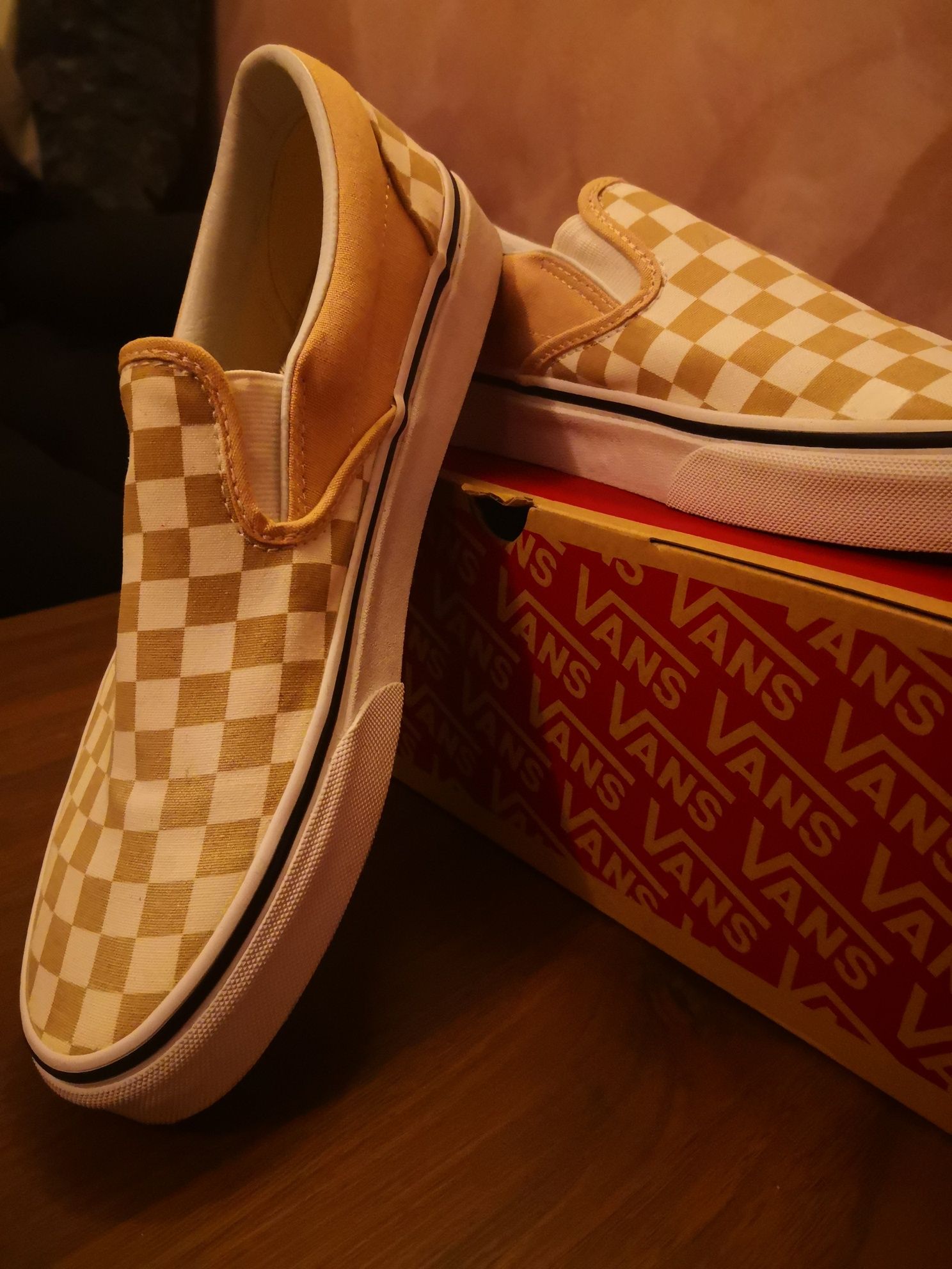 Кецове Vans размер 42 нови с кутия