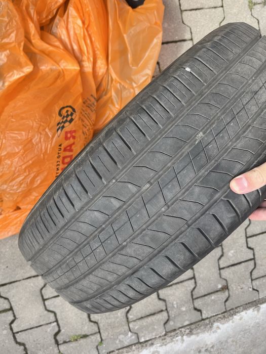 Гума NEXEN N-FERA Primus 215/60/17 дот 2024