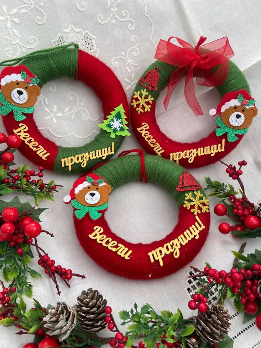 Коледни венци от естествени материали
