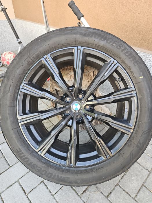 Продавам джанти с гуми 20" и датчици за БМВ X5,X6