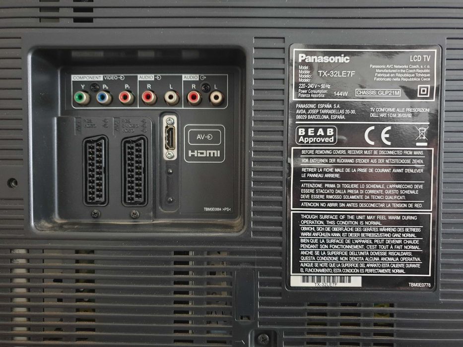 vand televizor LCD Panasonic pentru piese de schimb