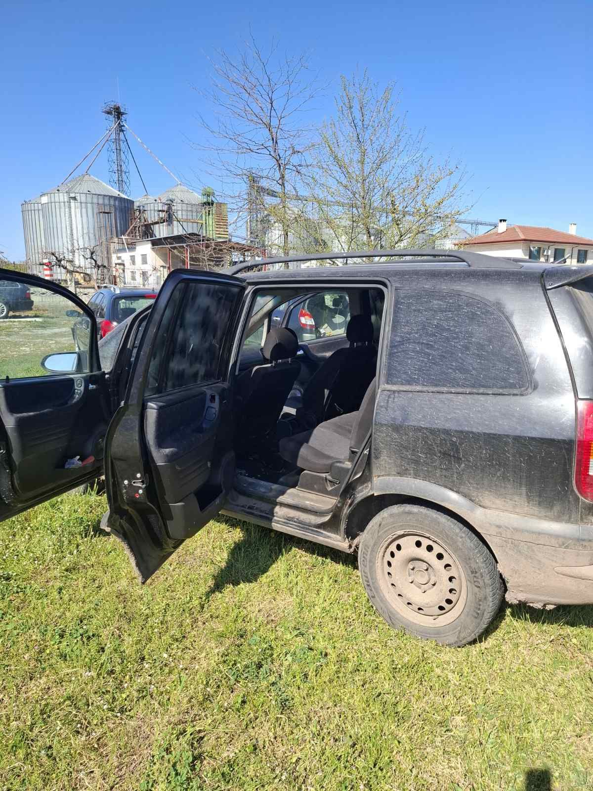 На части!!! Опел Зафира А/ Opel Zafira A 1.8 16V 125 к.с. Фабрична газ