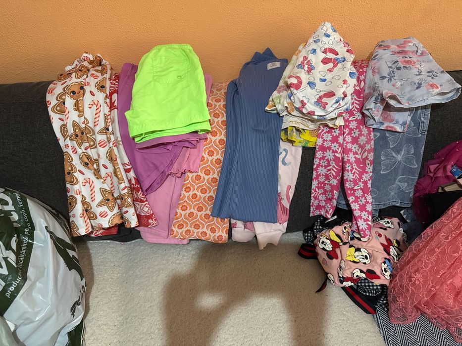Hăinuțe fetițe,pantaloni luni și scurti