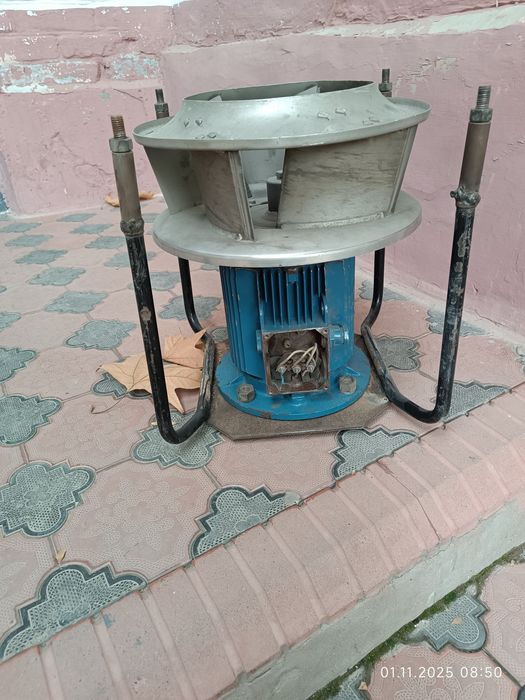 Продаётся асинхронный двигатель АИР в хорошем состоянии.