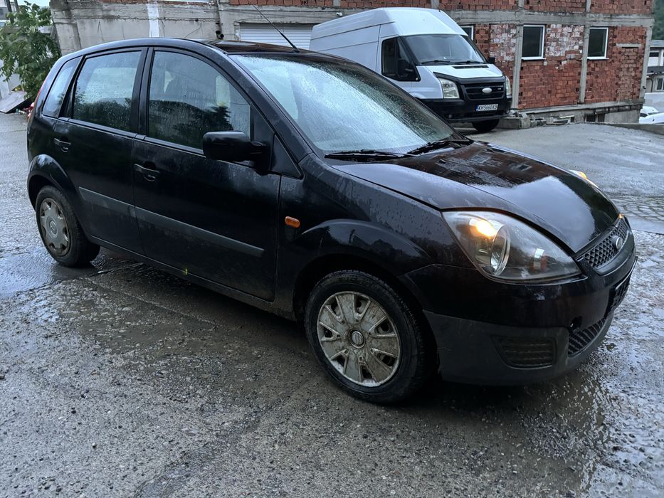 Форд фиеста 1.4 бензин на части.