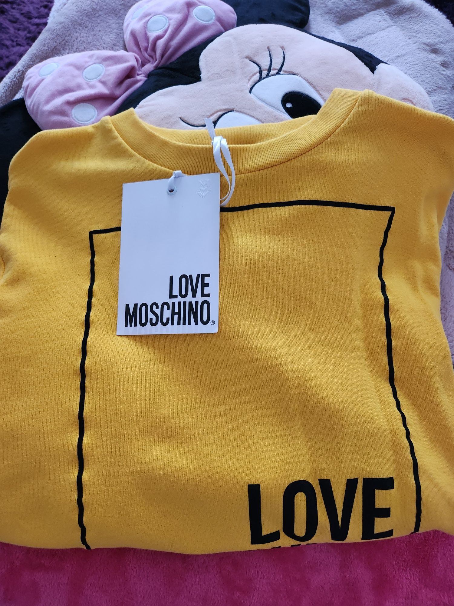 Блузи Love Moschino