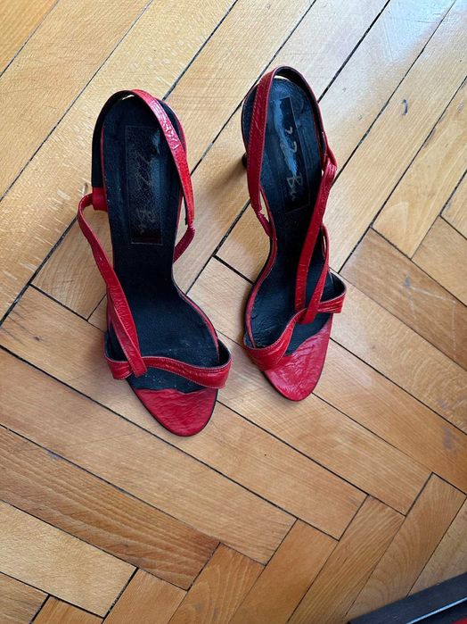 Елегантни сандали 39 номер