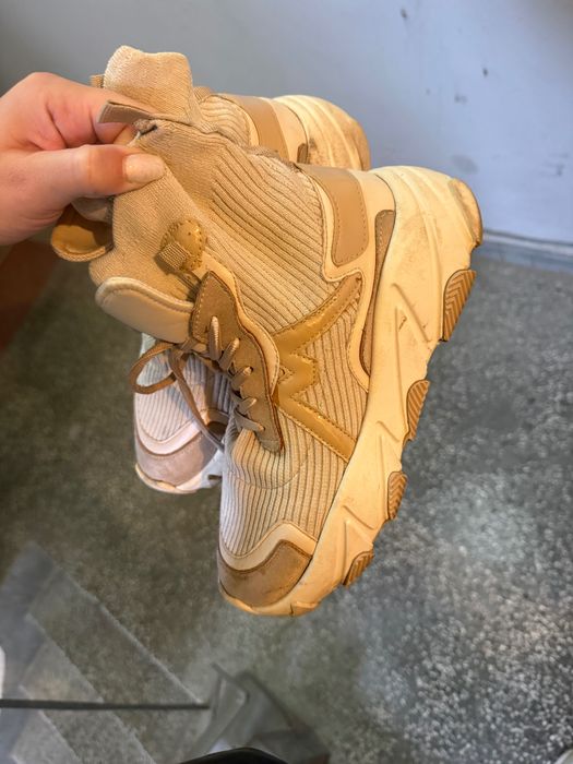 Маратонки с чорапче от плат