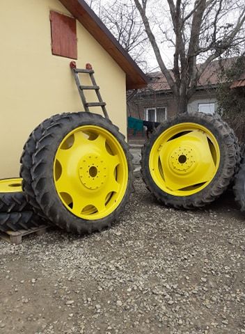 Roti Tehnologice inguste fixe reglabile pentru orice Tractor