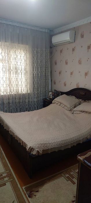 Продается квартира возле базара Рисовый