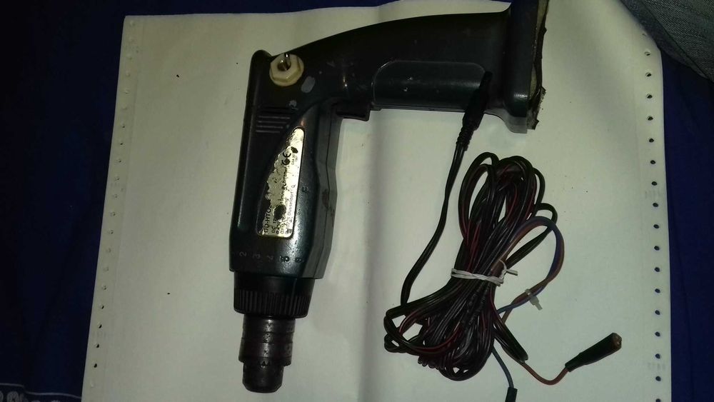 Minere pentru flexuri mari-masina de gaurit 12V veche-Germania
