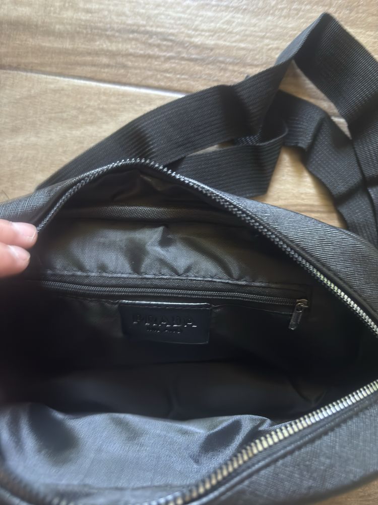 Мъжка чанта на Prada