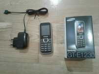 Telefon cu taste Samsung GT-E1230